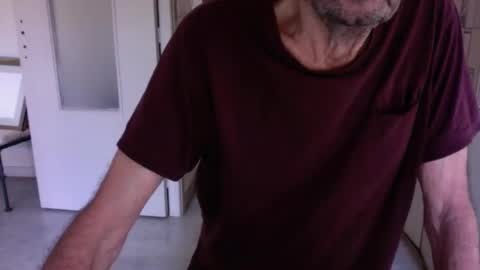 Snapshot of auguste061400 chatting on 01-07-25, 10:11 auguste061400 online show from 01-07-25, 10:11