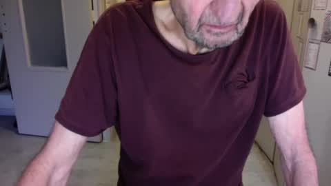 Snapshot of auguste061400 chatting on 02-22-25, 10:07 auguste061400 online show from 02-22-25, 10:07