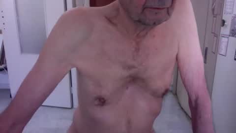 Snapshot of auguste061400 chatting on 03-05-25, 09:05 auguste061400 online show from 03-05-25, 09:05