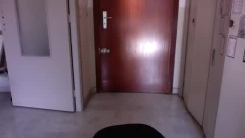 Snapshot of auguste061400 chatting on 03-07-25, 08:23 auguste061400 online show from 03-07-25, 08:23