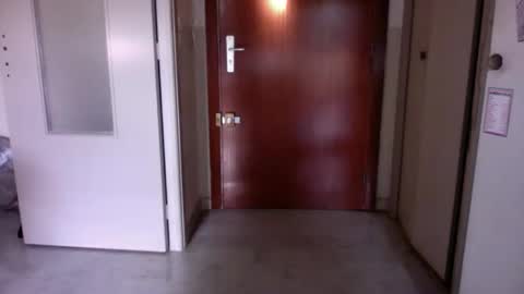 auguste061400 online show from 11-12-25, 09:21