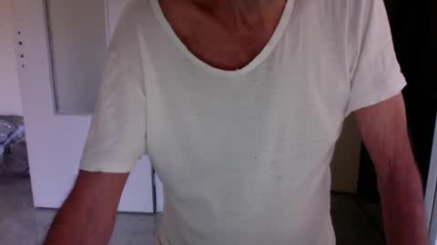 Snapshot of auguste688483 chatting on 01-07-26, 09:56 auguste688483 online show from 01-07-26, 09:56