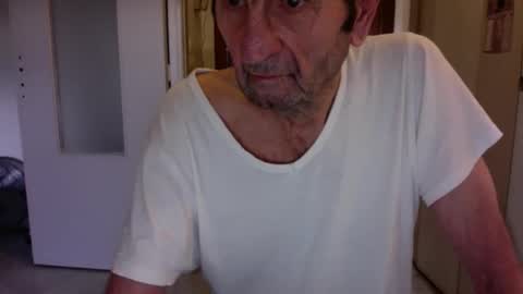 Snapshot of auguste688483 chatting on 01-19-26, 09:57 auguste688483 online show from 01-19-26, 09:57