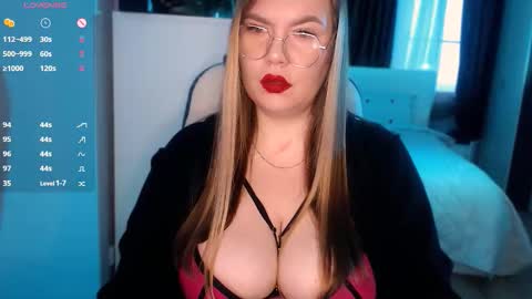 Aura FOLLOW ME online show from 01-14-26, 06:52