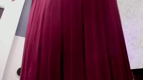 Aura sanders online show from 04-25-26, 01:41