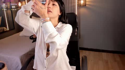 Snapshot of aurabakers chatting on 01-09-25, 12:09 Aura online show from 01-09-25, 12:09