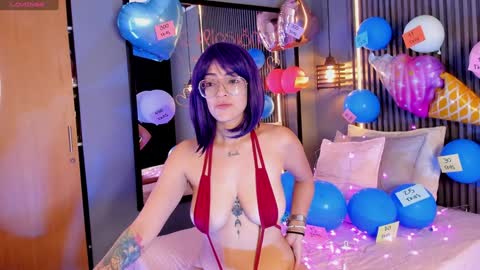 Snapshot of aurabakers chatting on 02-08-25, 12:39 Aura online show from 02-08-25, 12:39