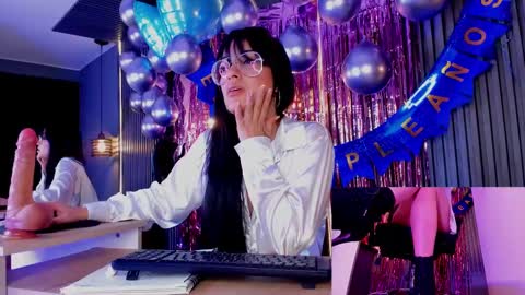 Snapshot of aurabakers chatting on 03-08-25, 12:30 Aura online show from 03-08-25, 12:30