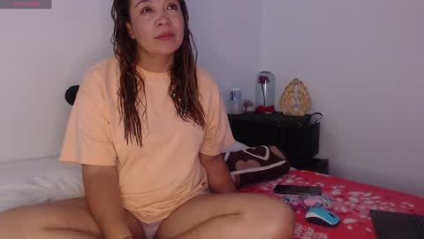 Snapshot of aurafuego chatting on 05-17-26, 01:51 Auro online show from 05-17-26, 01:51