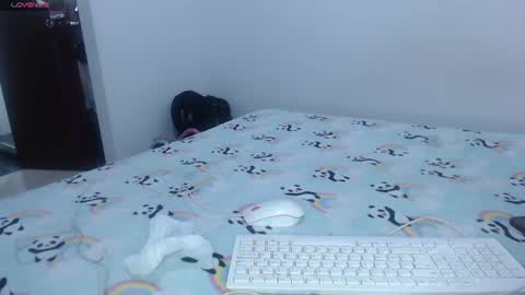 Snapshot of aurafuego chatting on 06-08-26, 02:17 Auro online show from 06-08-26, 02:17