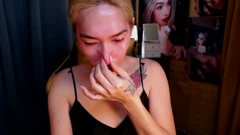 Miss awra online show from 03-06-25, 04:52