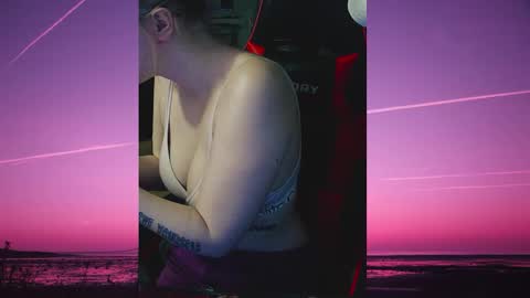 Snapshot of aurelia1301 chatting on 10-06-25, 11:35 Aurelia online show from 10-06-25, 11:35