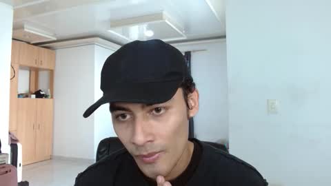 Aureliano online show from 11-30-25, 10:03