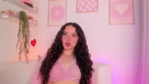 Aurora online show from 10-07-25, 11:02