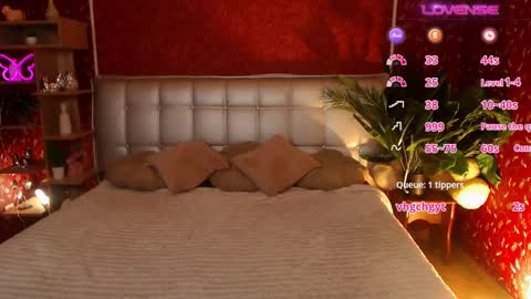 Aurora online show from 03-12-25, 06:00