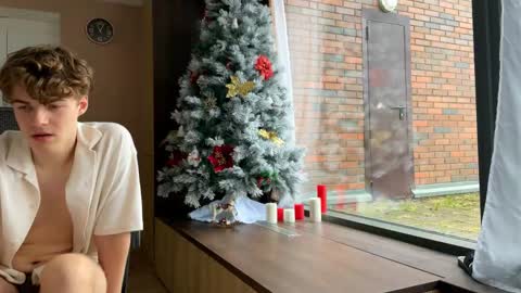 Snapshot of aurora_asti_ chatting on 11-23-25, 08:03 Hey Im Aurora - the spark you wont forget. online show from 11-23-25, 08:03