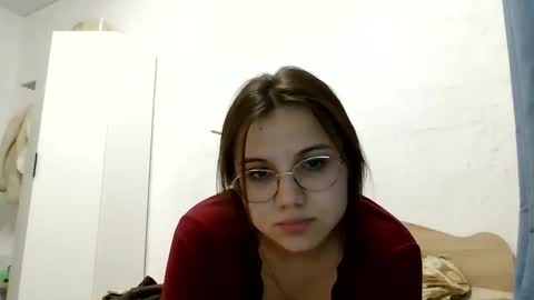 Snapshot of aurora_breeze chatting on 02-12-26, 07:20 Kiara Xanthe online show from 02-12-26, 07:20