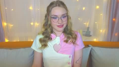 Kate online show from 03-08-25, 07:53