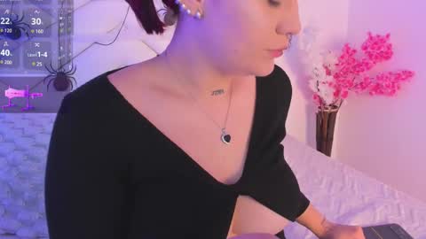 Snapshot of aurora_sweet2 chatting on 10-25-25, 06:35 Madison online show from 10-25-25, 06:35