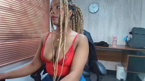 Ariana online show from 10-20-25, 04:18