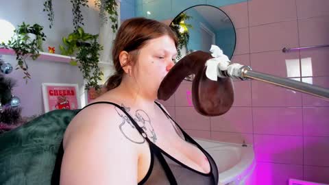 Aurora online show from 12-28-24, 07:22