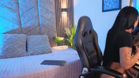 aurora online show from 11-04-25, 07:24