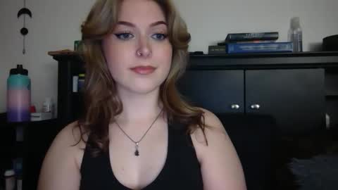 Snapshot of auroralightz1 chatting on 05-21-26, 06:59 auroralightz1 online show from 05-21-26, 06:59