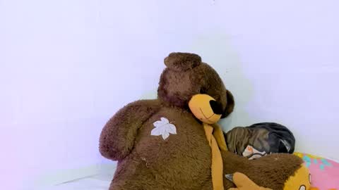 INSTAGRAM AURORA MCRY online show from 01-19-25, 08:50