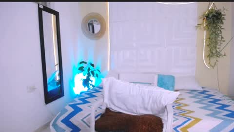 INSTAGRAM AURORA MCRY online show from 04-07-26, 04:57