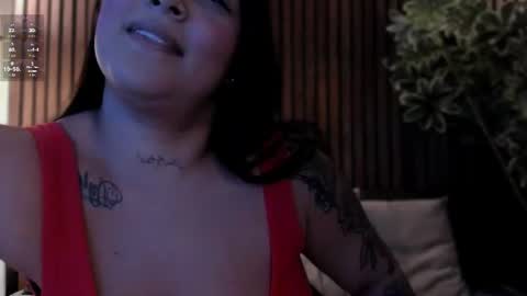 auroraqueenn online show from 07-28-26, 08:12