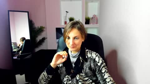 Aurora online show from 12-18-24, 07:30