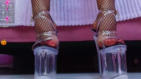 Aurora online show from 10-30-25, 01:23