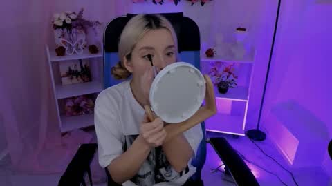 aurorawrenfield online show from 09-30-25, 05:01