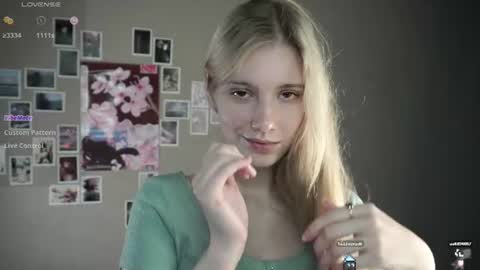 Snapshot of auroremanaugh chatting on 07-29-26, 08:56 auroremanaugh online show from 07-29-26, 08:56