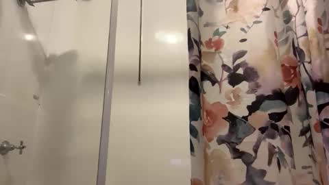 Snapshot of aussielovingxxx chatting on 10-02-25, 08:21 Milf4u online show from 10-02-25, 08:21