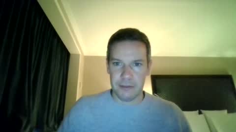 aussiesurfer0000 online show from 07-28-26, 04:19