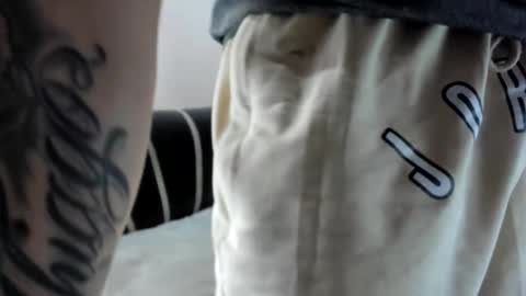 Snapshot of austin1119a chatting on 01-10-26, 05:37 austin1119a online show from 01-10-26, 05:37