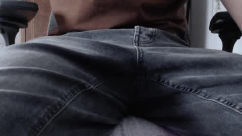 Snapshot of austin_breaker chatting on 04-12-26, 04:34 austin_breaker online show from 04-12-26, 04:34
