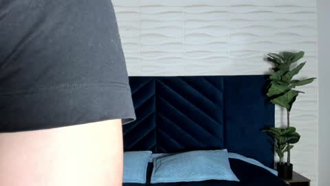 Austin  online show from 04-06-26, 07:26