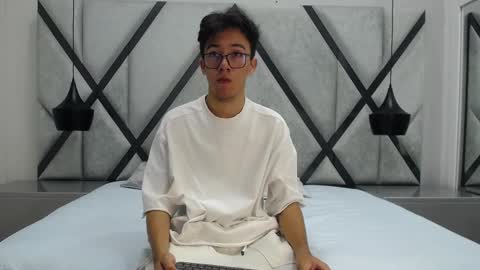 austinreeds online show from 10-18-25, 11:55