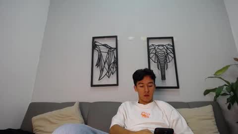 austinreeds online show from 10-21-25, 05:57