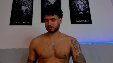 Snapshot of austintorres_ chatting on 06-14-26, 01:25 AustinTorres online show from 06-14-26, 01:25