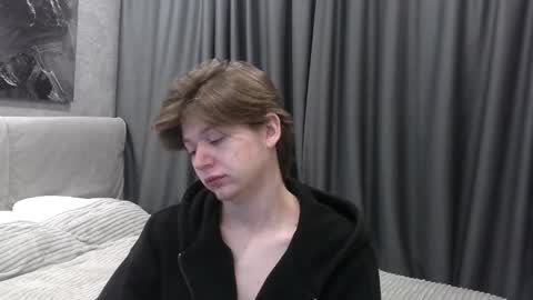 ausxuw online show from 10-09-25, 03:48