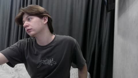 ausxuw online show from 10-21-25, 04:57