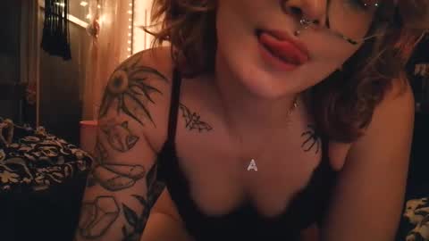 Autie 3 online show from 02-10-26, 03:21