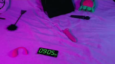 Autum Showers online show from 04-27-26, 05:27