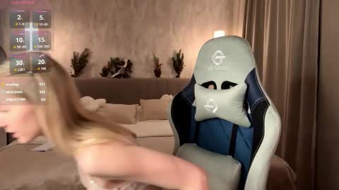 Annie online show from 12-20-25, 02:35