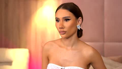 Snapshot of ava_heath chatting on 01-06-25, 10:47 Ava online show from 01-06-25, 10:47