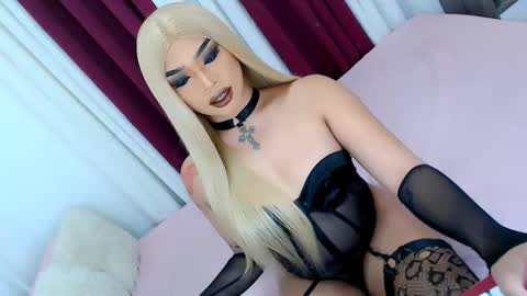 Ava online show from 10-25-25, 10:12