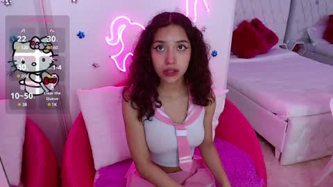 Snapshot of ava_williams_ chatting on 01-03-25, 01:14 AVA online show from 01-03-25, 01:14